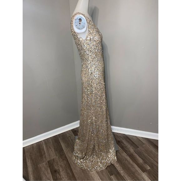 MAC DUGGAL SEQUIN ONE SHOULDER GOWN W/ EMBELLISHEMENTS - Picture 6 of 9